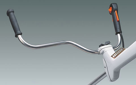 Stihl FS 411 C-EM - Praktyczna regulacja uchwytu